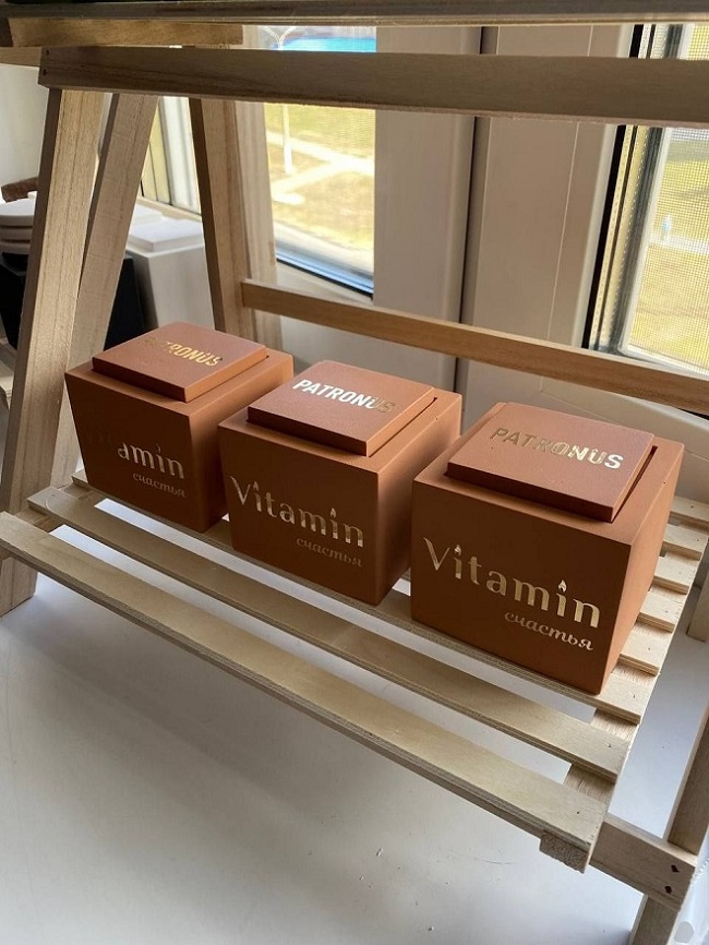 Пример свечей среднего ценового сегмента. Источник: сайт мастерской Patronus