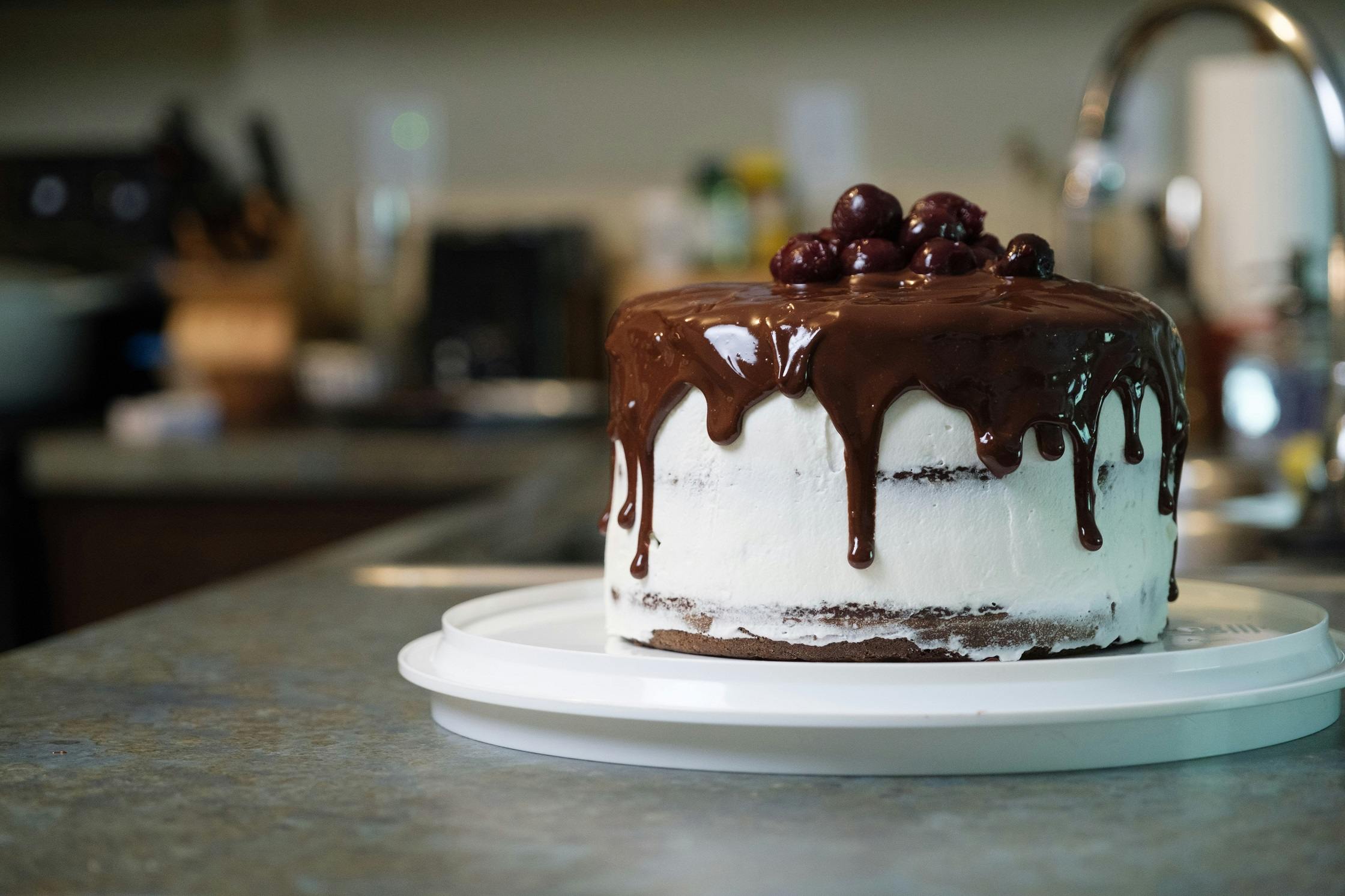 Маркировка кондитерских изделий: может ли самозанятый продавать торты