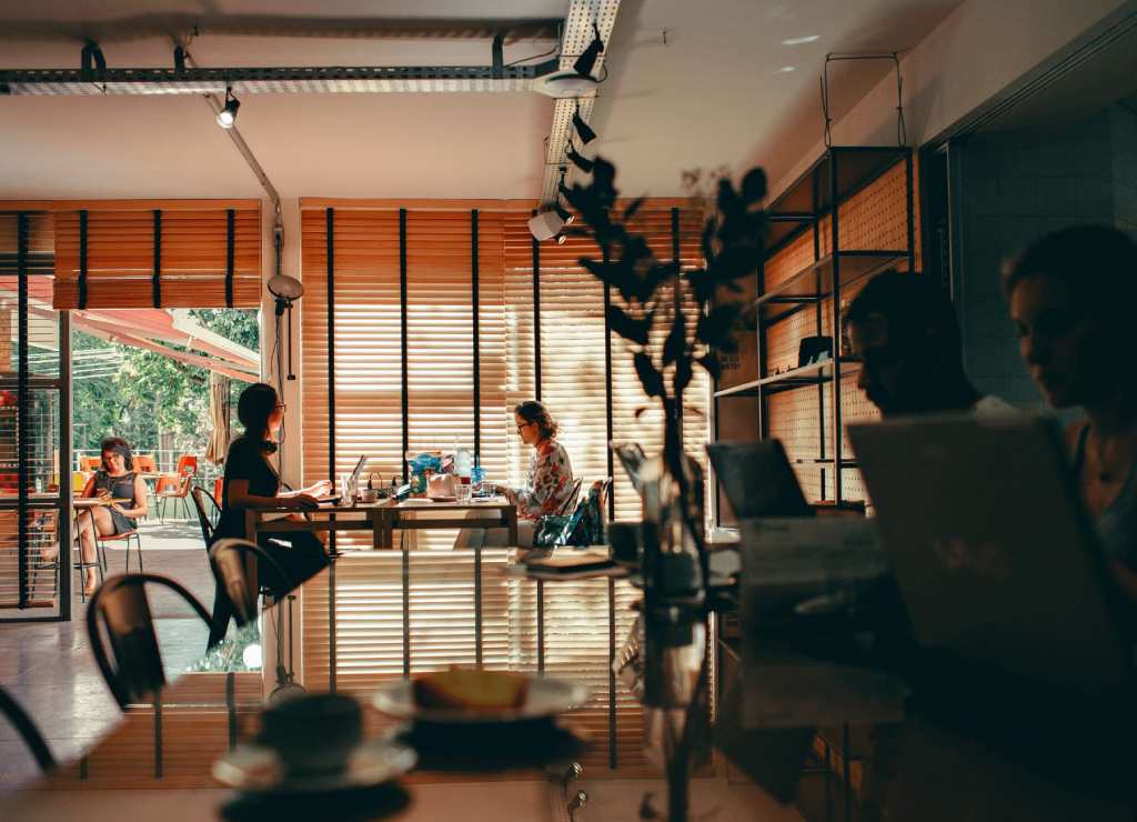 Как работать с самозанятыми